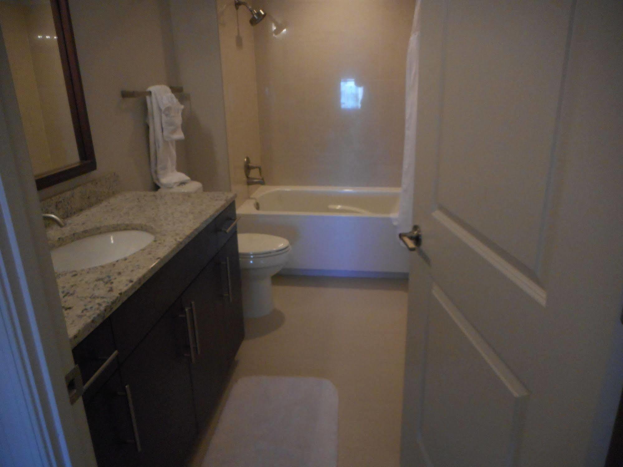 Weichert Suites At The Ovation 麦克莱恩 外观 照片